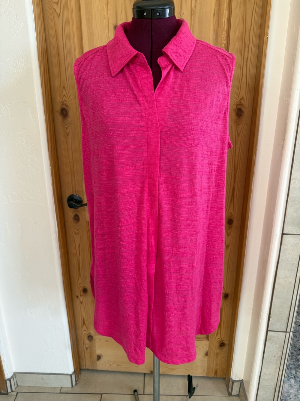 Attitudes by Renee Sleeveless Collared Tunic in Hot Pink